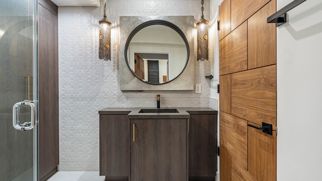 Photo of Bathroom in Los Angeles