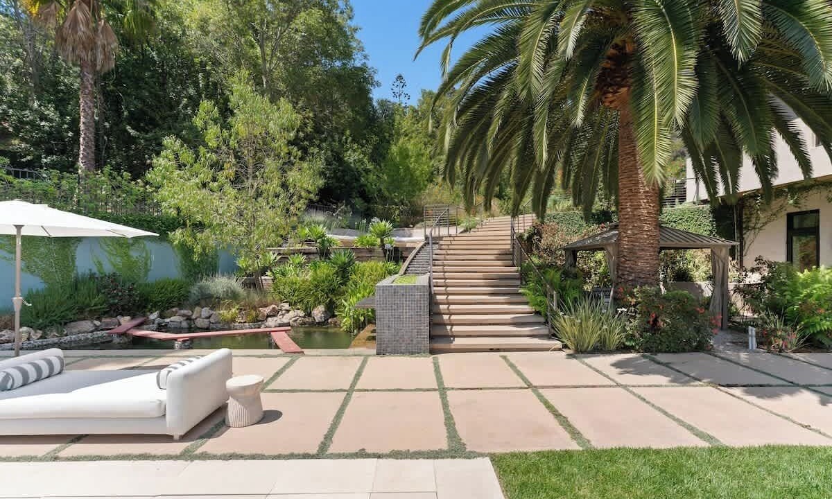 Photo of Patio Balcony in Beverly Hills