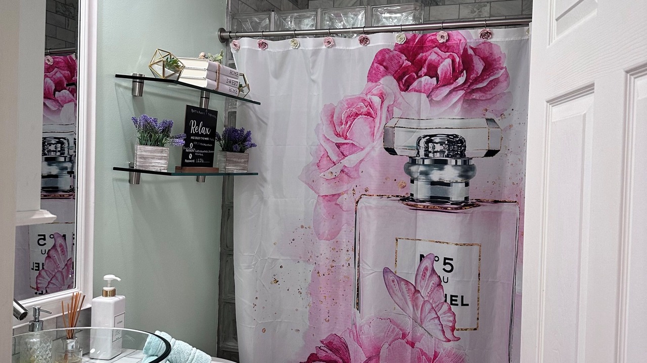 Photo of Bathroom in Beverly Hills