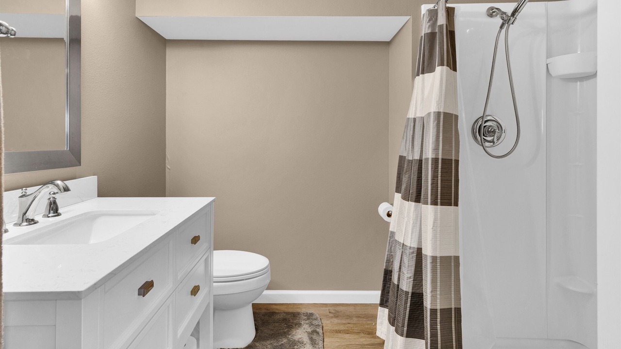 Photo of Bathroom in Oak Shores