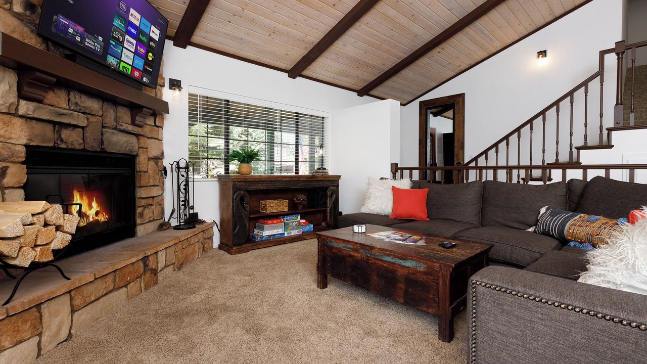 Photo of Livingroom in Fox Farm