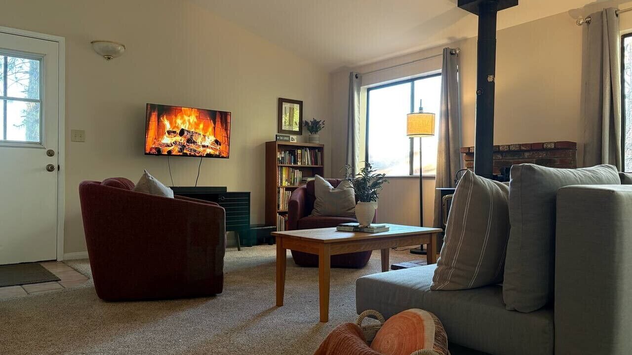Photo of Livingroom in Wrightwood