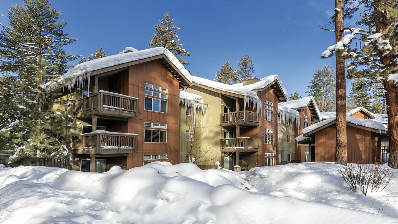 Photo of Outdoor in Round Hill Village
