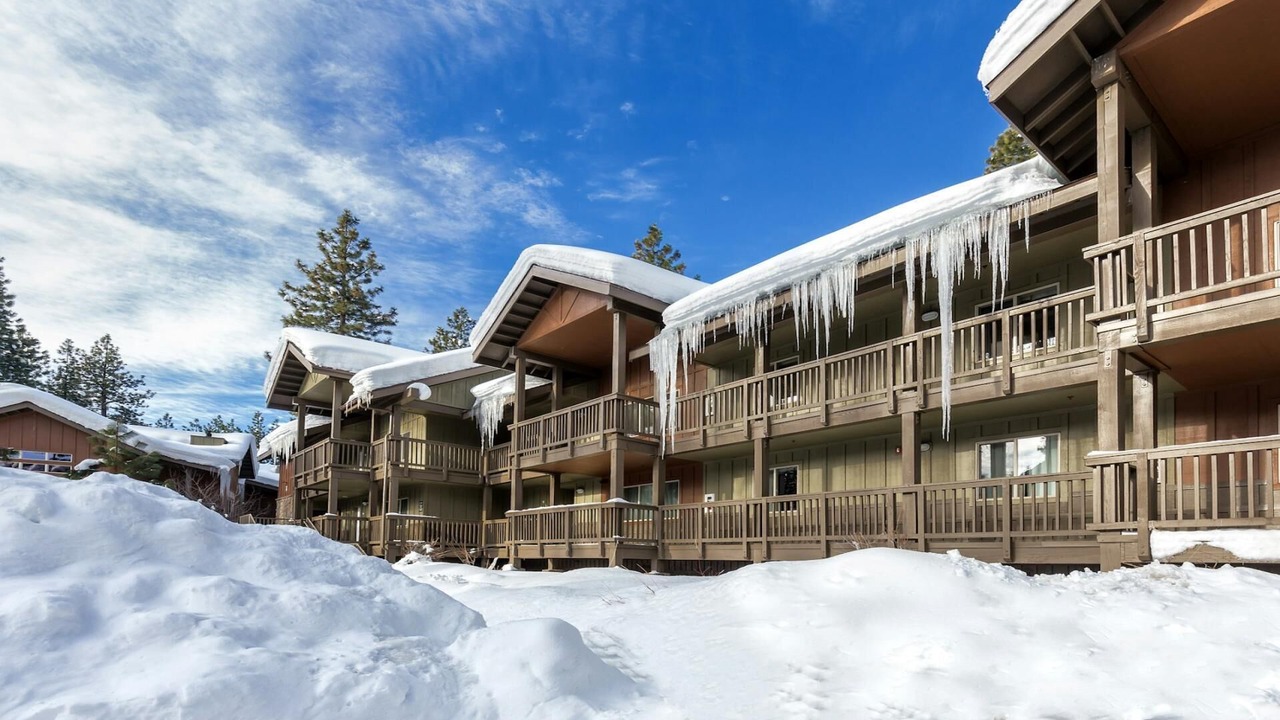 Photo of Outdoor in Round Hill Village