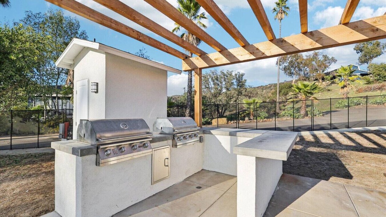 Photo of Patio Balcony in Valley Center