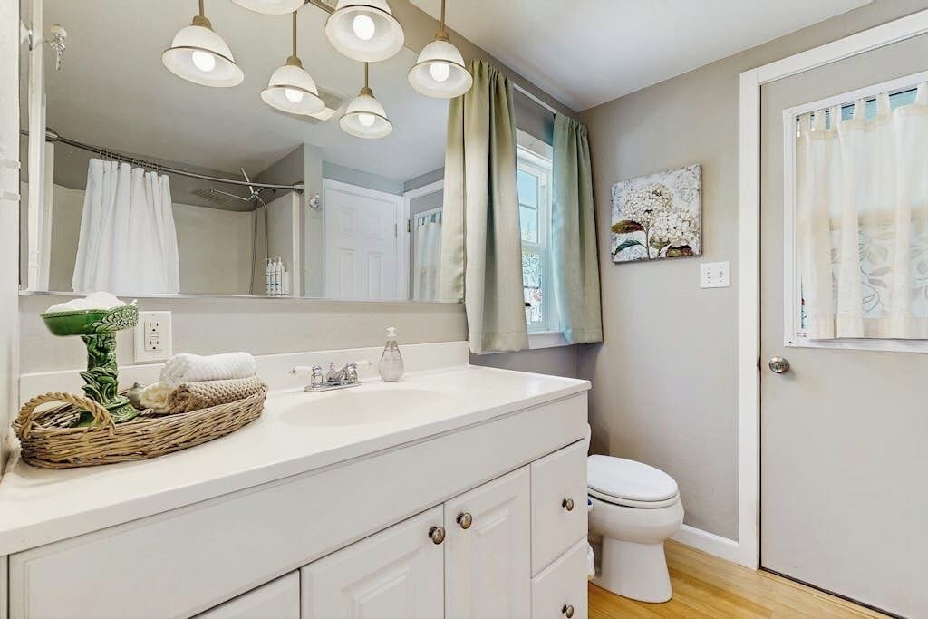 Photo of Bathroom in Hathaway Pines