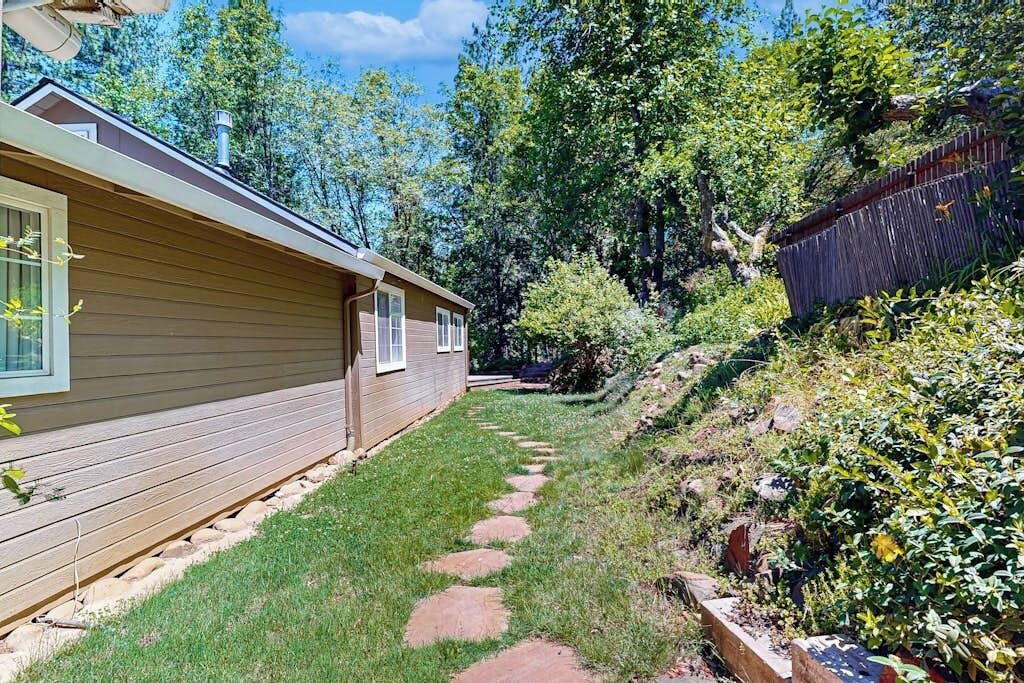 Photo of Outdoor in Hathaway Pines