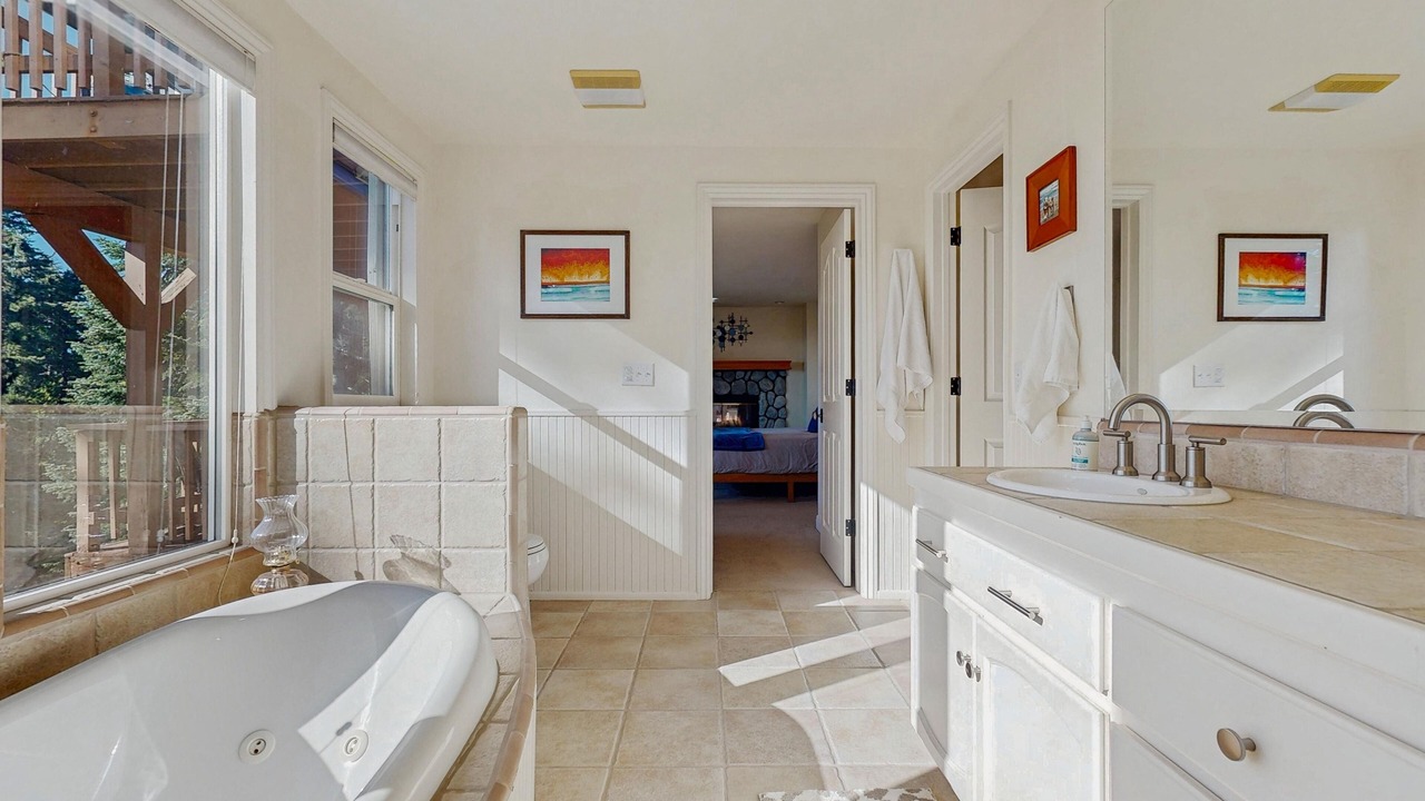 Photo of Bathroom in Arrowhead Villas
