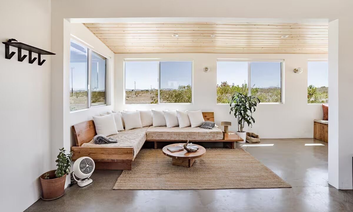 Photo of Livingroom in Landers