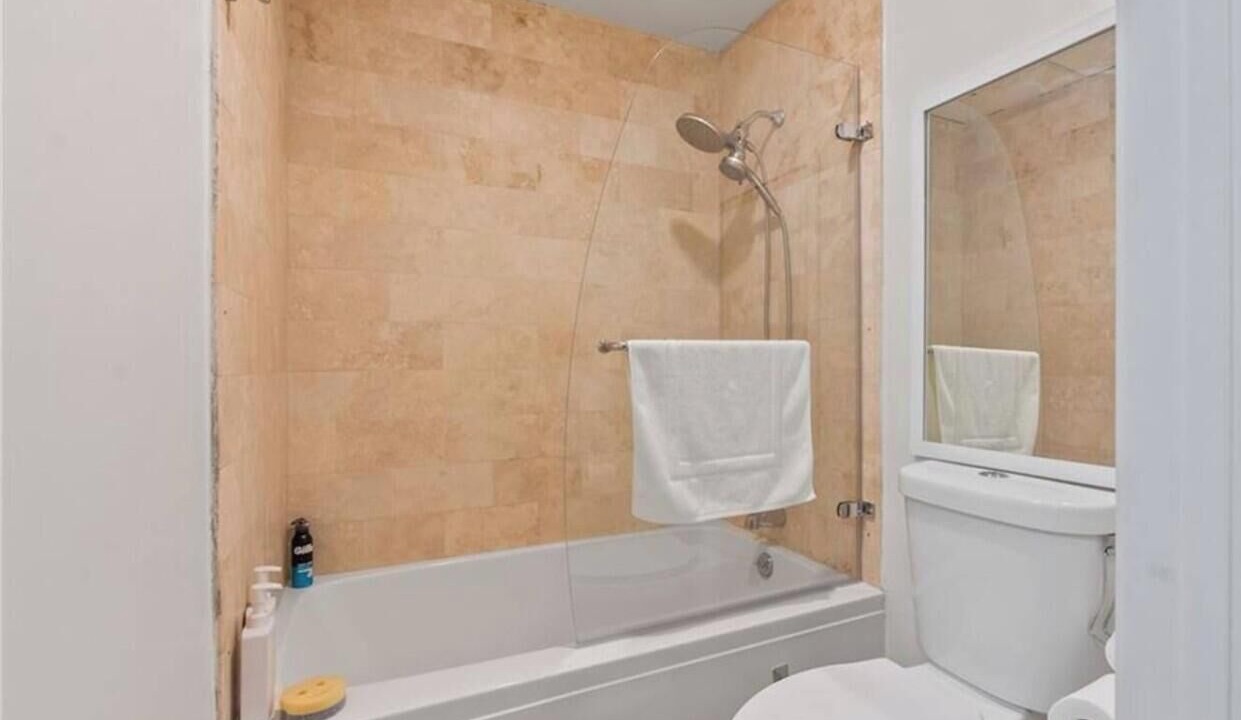 Photo of Bathroom in Wilshire
