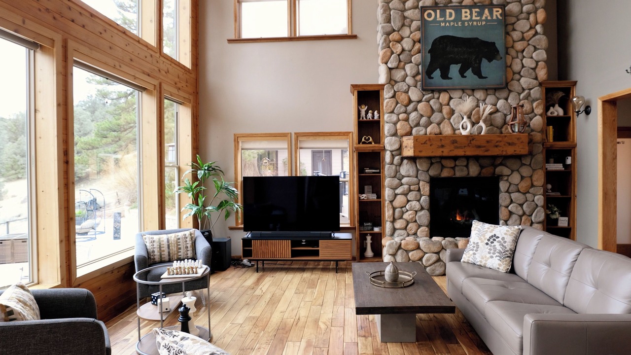 Photo of Livingroom in Frazier Park