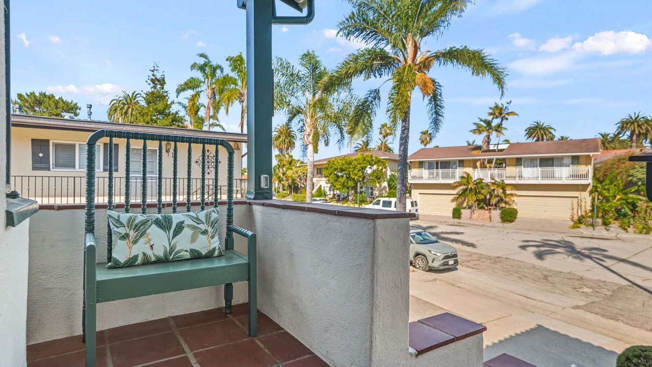 Photo of Patio Balcony in West Beach