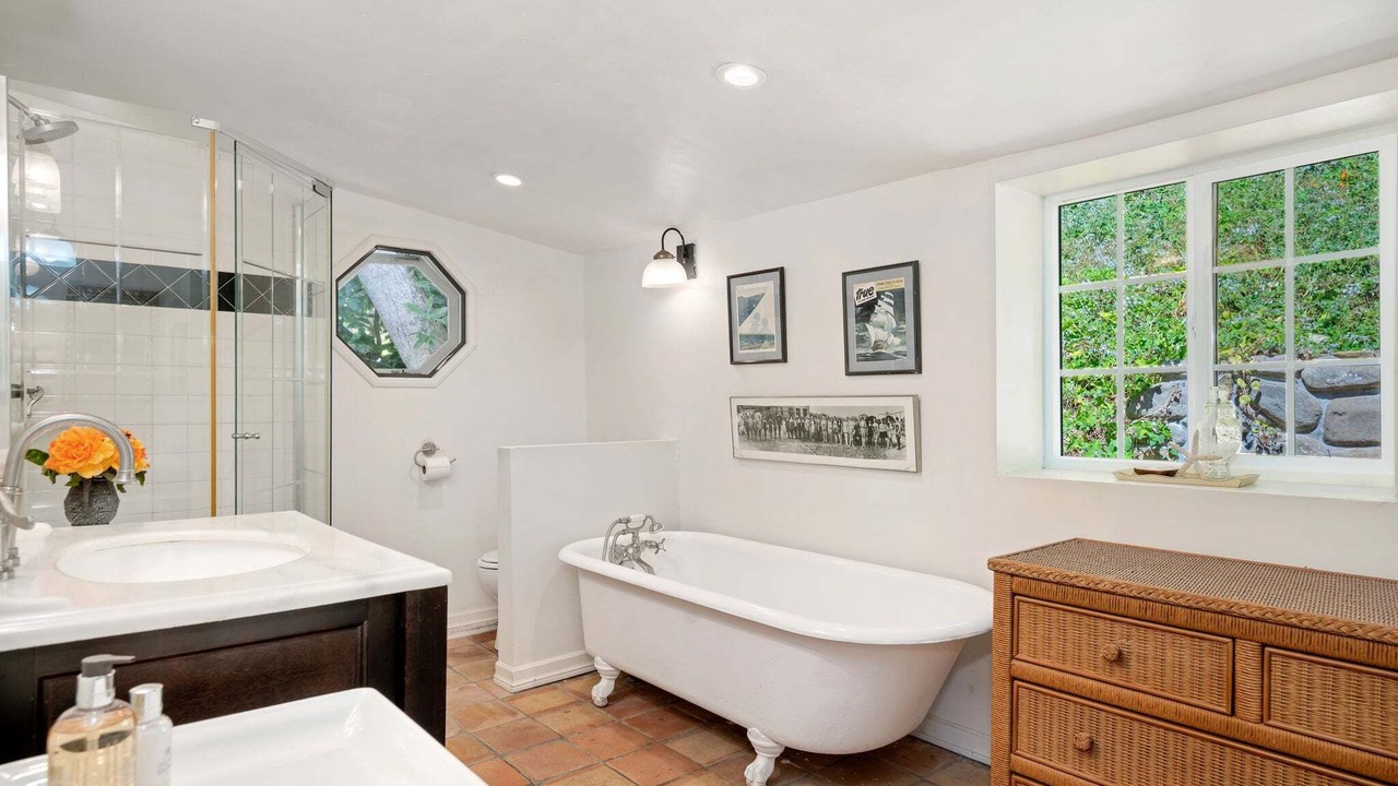 Photo of Bathroom in Carpinteria
