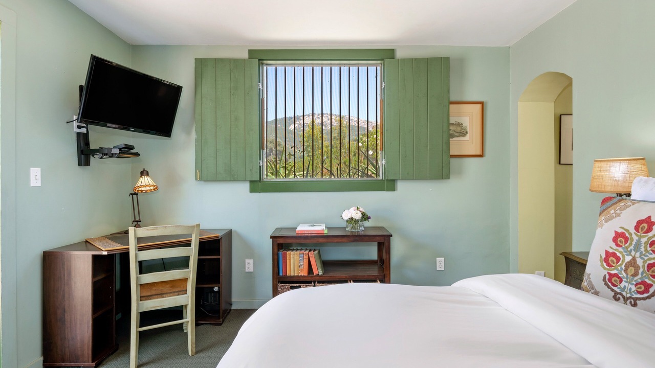 Photo of Bedroom in Carpinteria