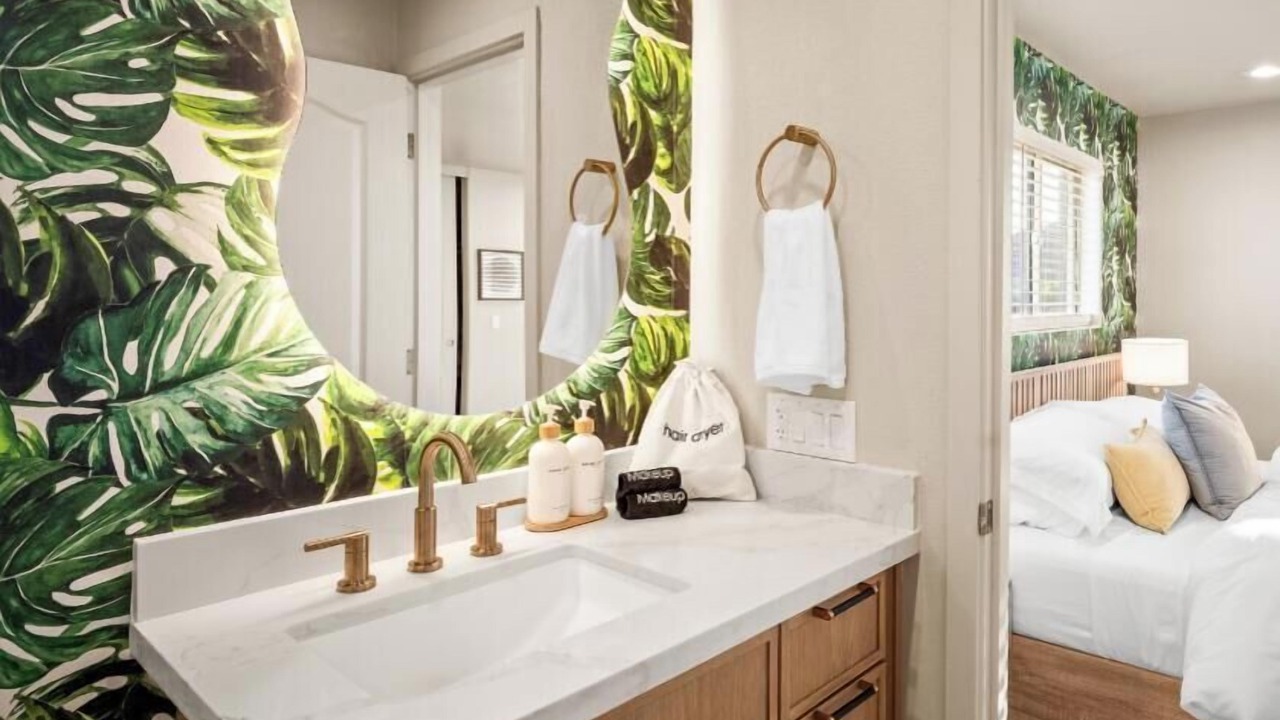Photo of Bathroom in Parker Strip