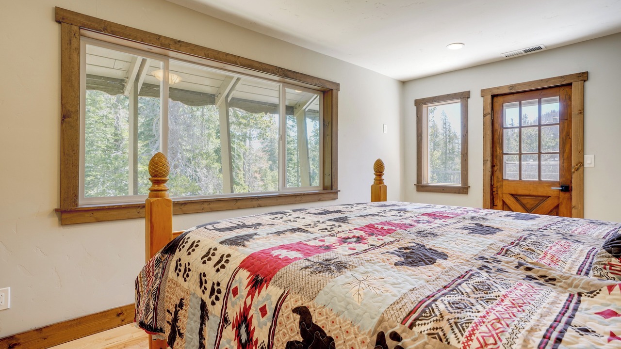 Photo of Bedroom in Echo Lake