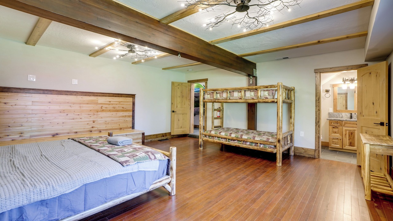 Photo of Bedroom in Echo Lake