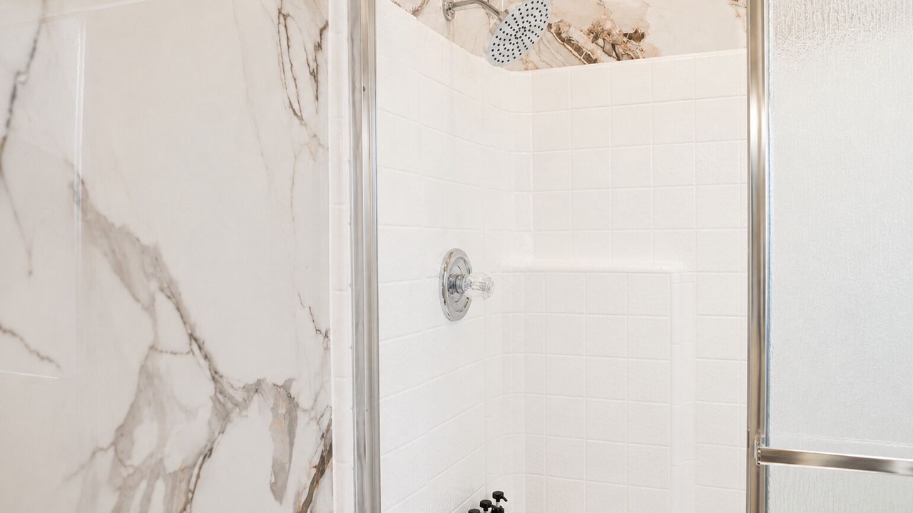 Photo of Bathroom in Hanford