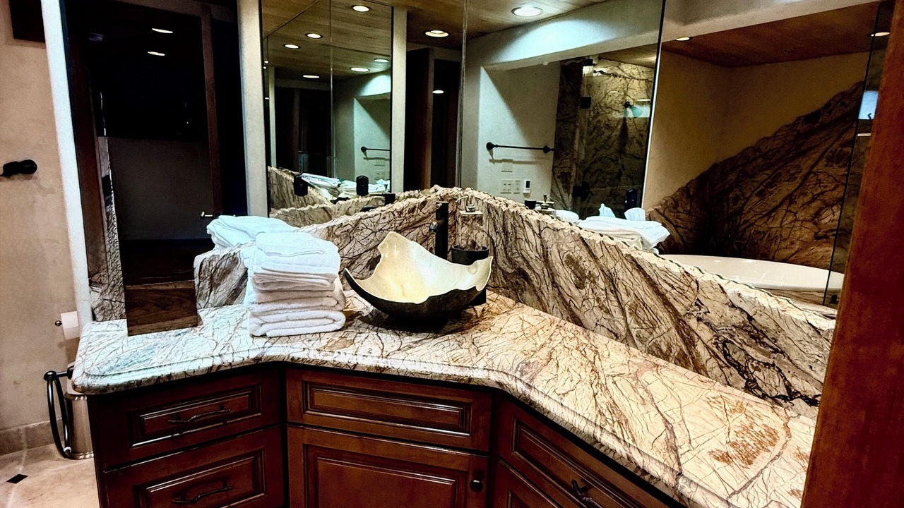 Photo of Bathroom in Lincoln Park