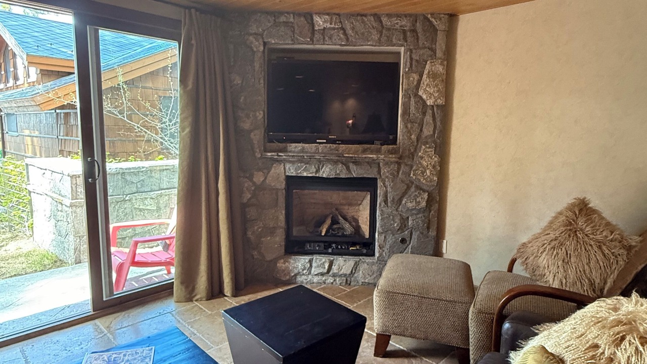 Photo of Livingroom in Lincoln Park