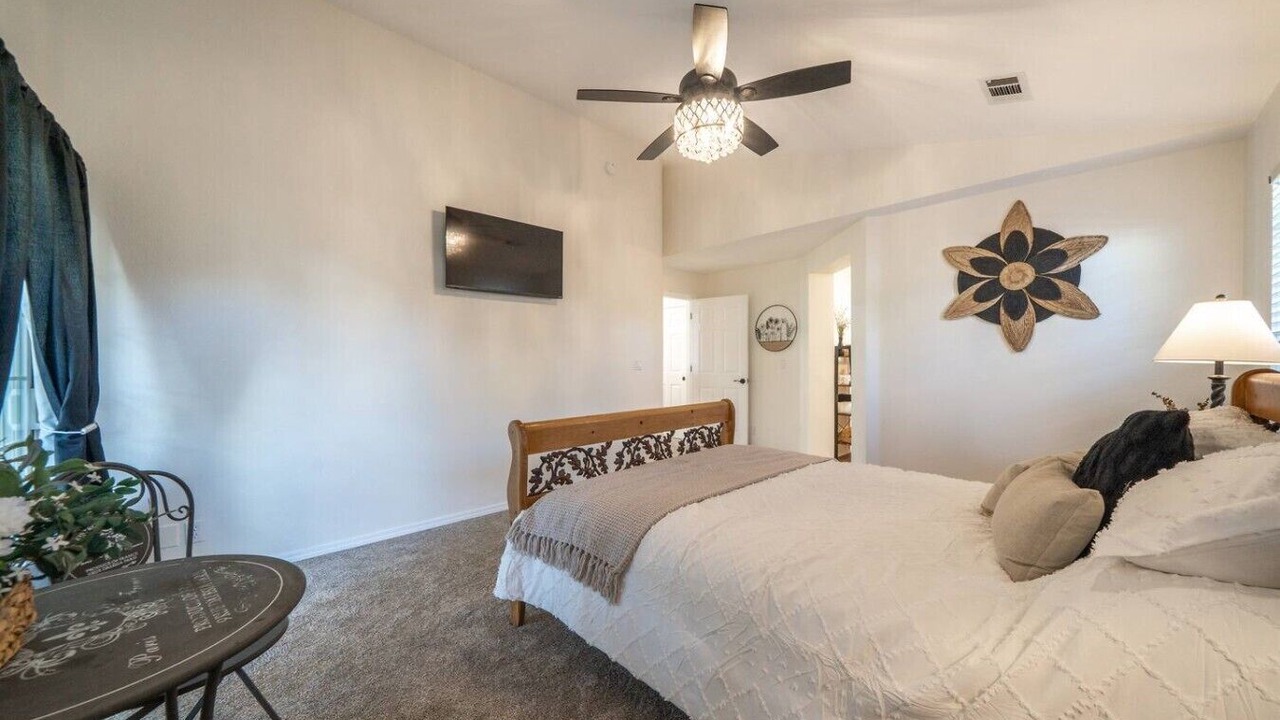 Photo of Bedroom in North Hilltop