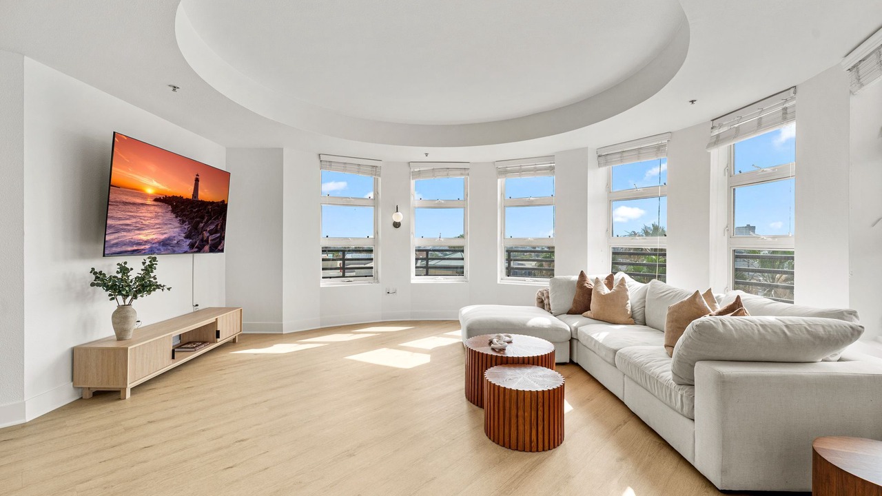 Photo of Livingroom in Pico
