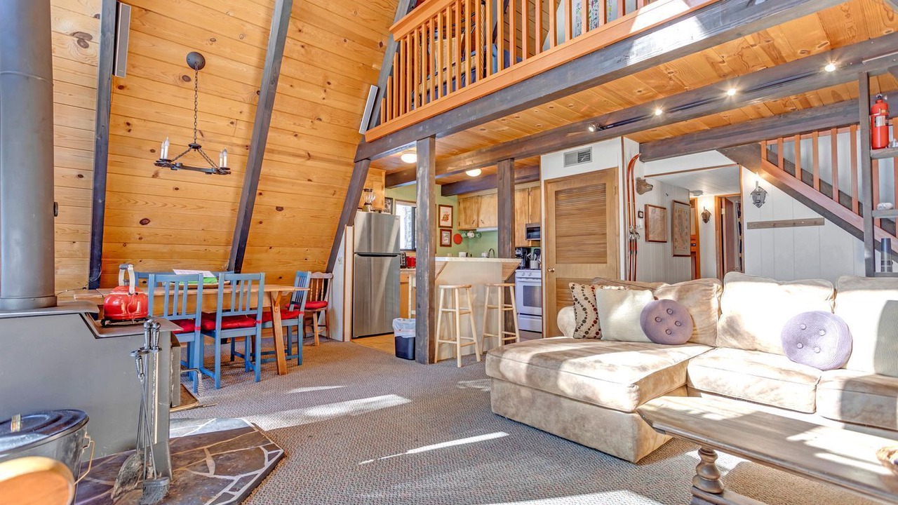 Photo of Livingroom in Bear Valley