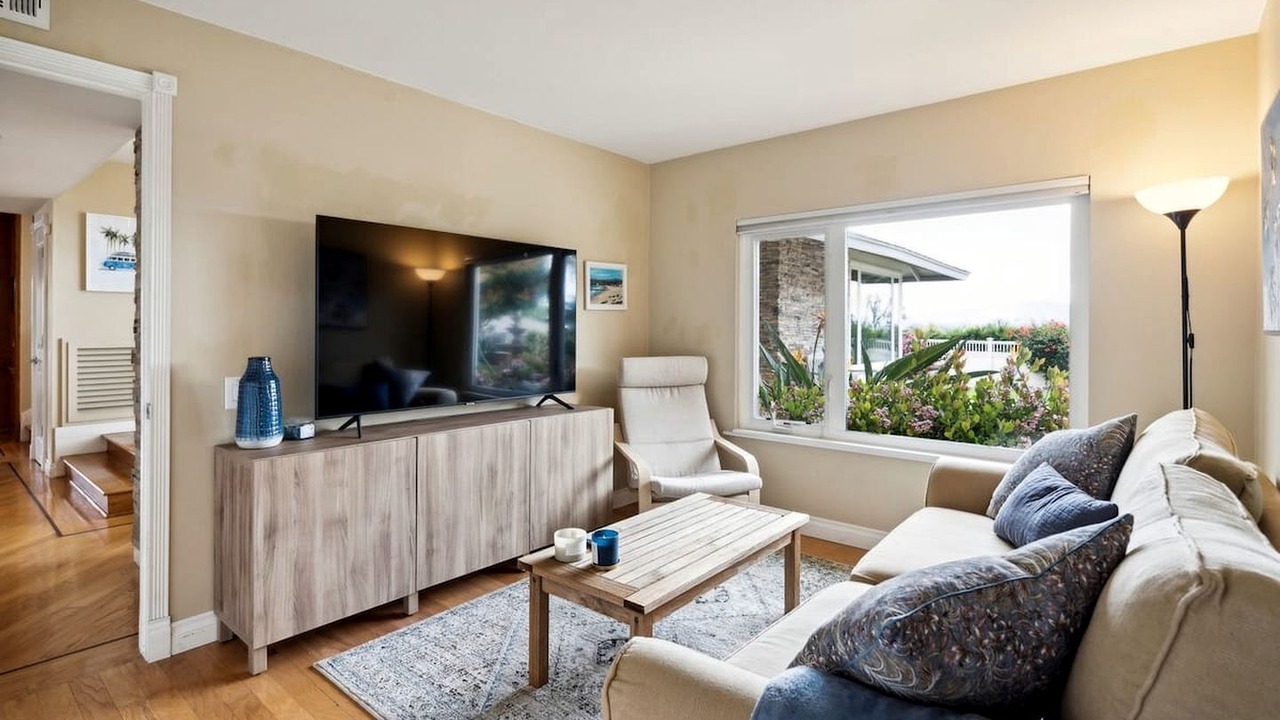 Photo of Livingroom in Thousand Oaks