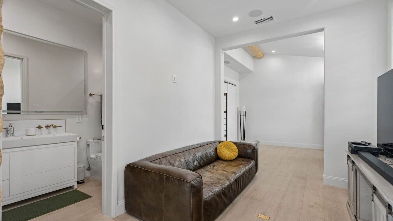 Photo of Livingroom in Malibu