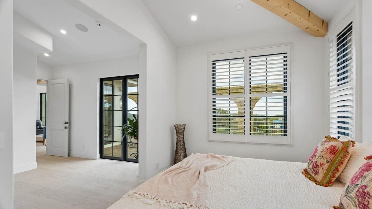 Photo of Bedroom in Malibu