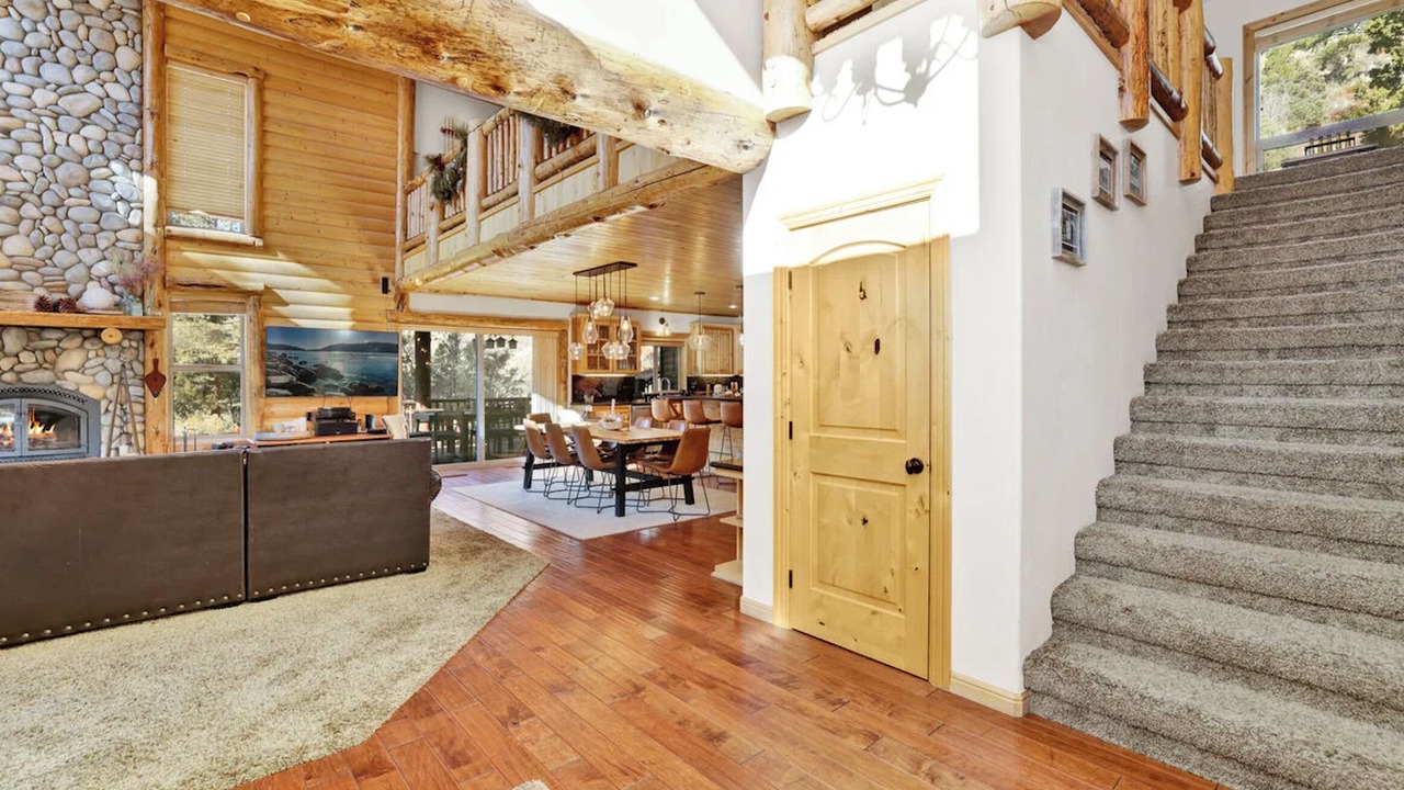 Photo of Livingroom in Fox Farm