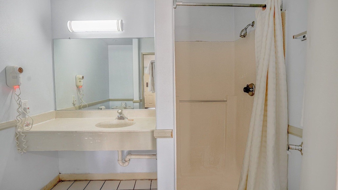 Photo of Bathroom in Hesperia