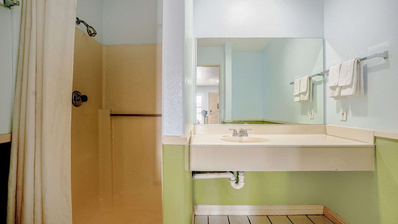 Photo of Bathroom in Hesperia