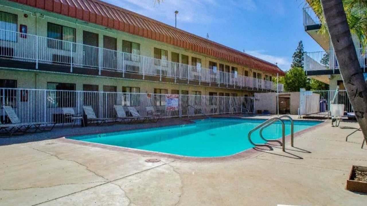 Photo of Outdoor in Raisin