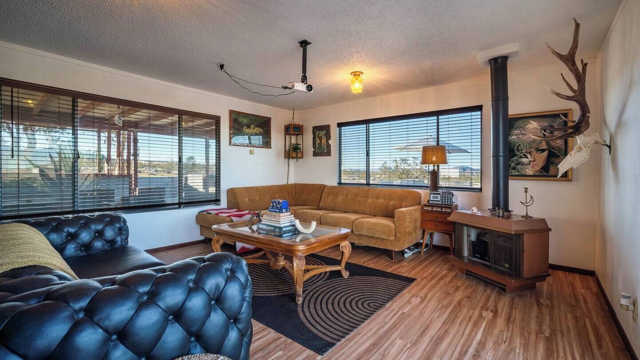 Photo of Livingroom in Landers