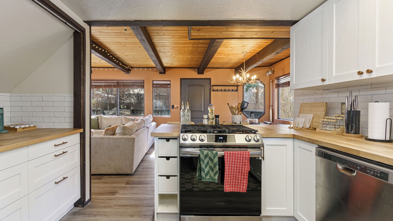 Photo of Kitchen in Big Bear City