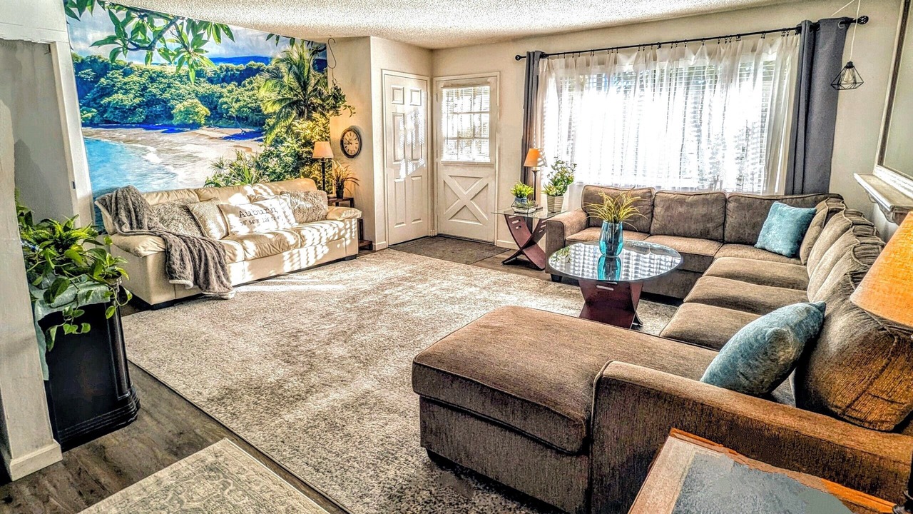 Photo of Livingroom in North Auburn
