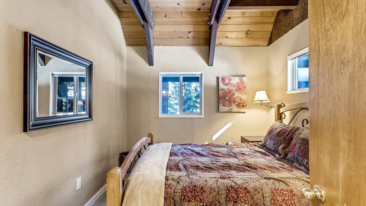 Photo of Bedroom in Bear Valley