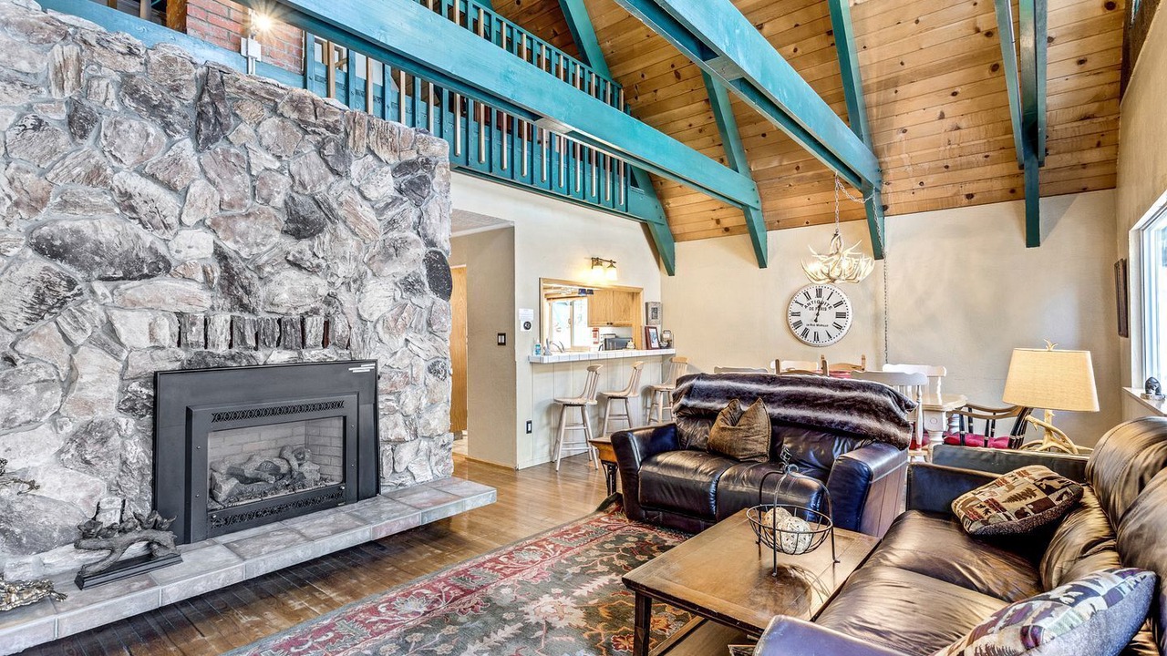 Photo of Livingroom in Bear Valley