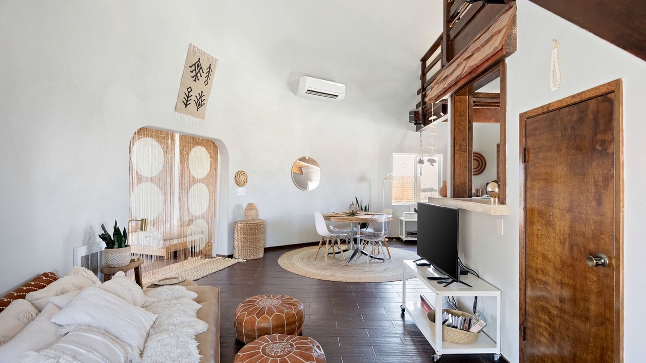 Photo of Livingroom in Landers