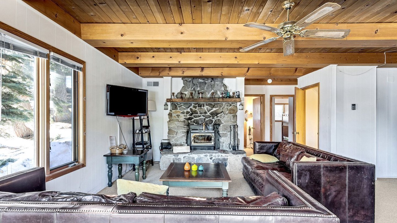 Photo of Livingroom in Bear Valley