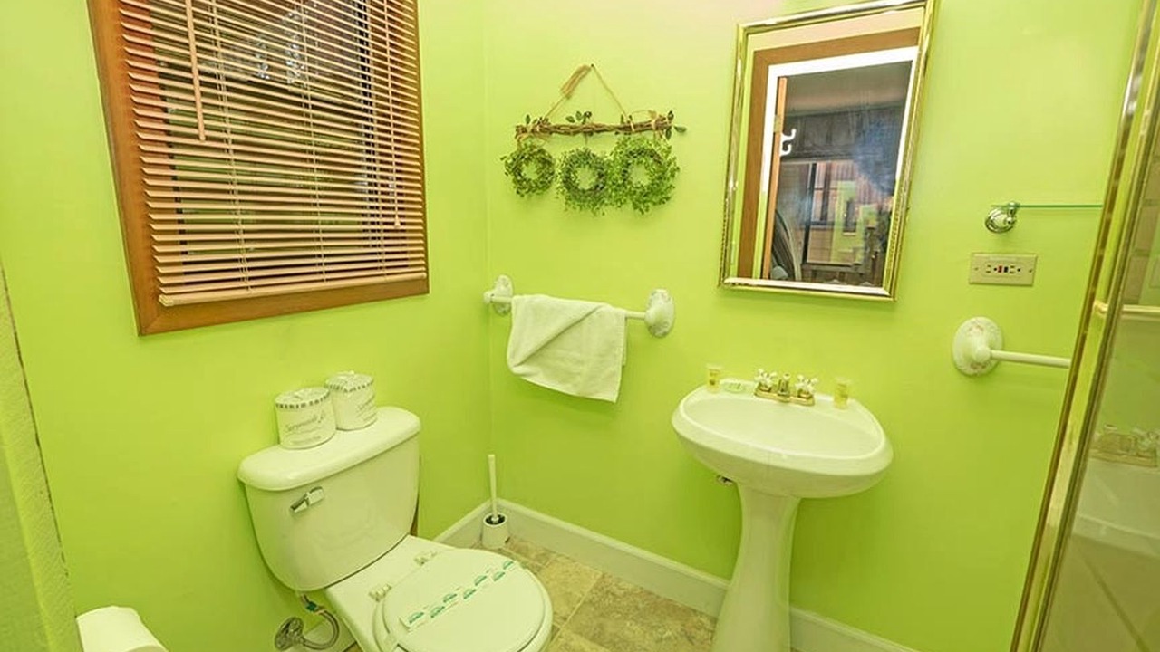 Photo of Bathroom in Sierra Tract