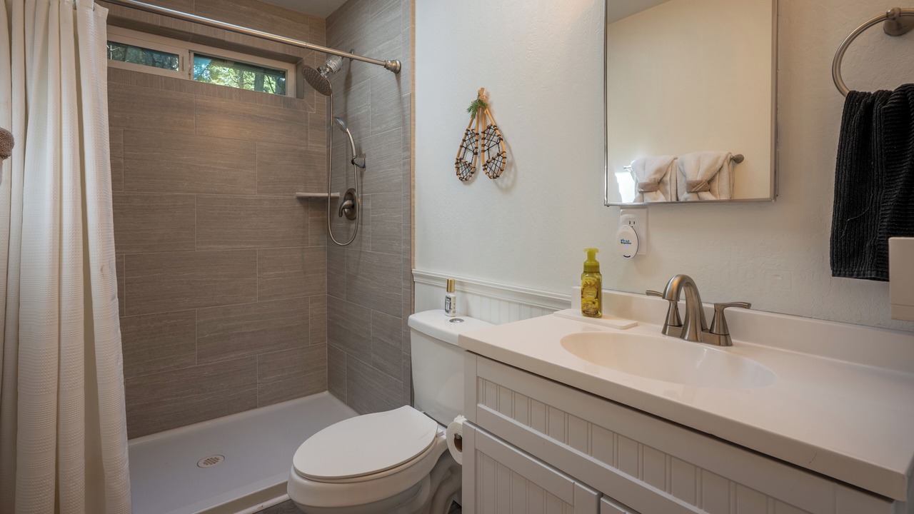Photo of Bathroom in Dorrington