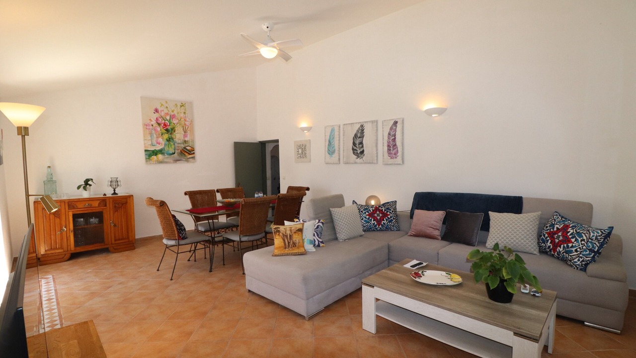 Photo of Livingroom in Tunes