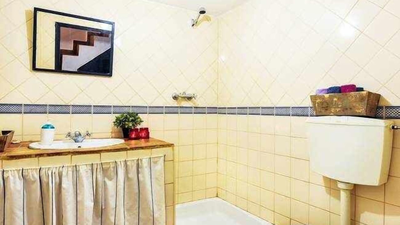Photo of Bathroom in Mertola