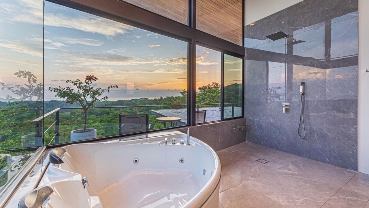 Photo of Bathroom in Ballena