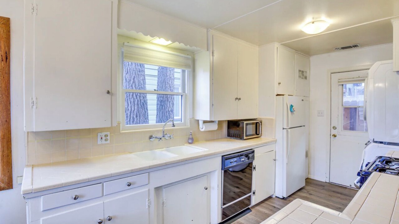 Photo of Kitchen in Big Bear Lake