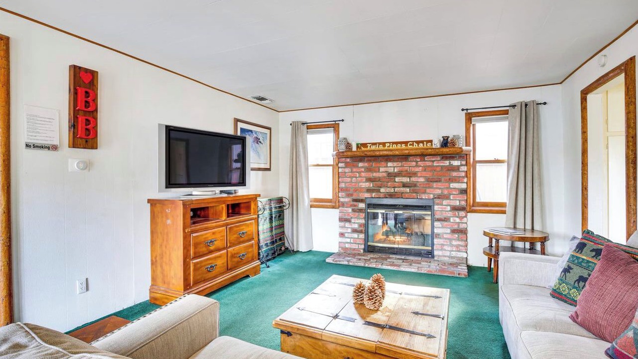 Photo of Livingroom in Big Bear Lake