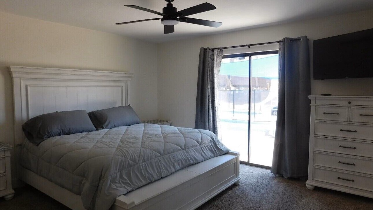 Photo of Bedroom in Sunrise Manor