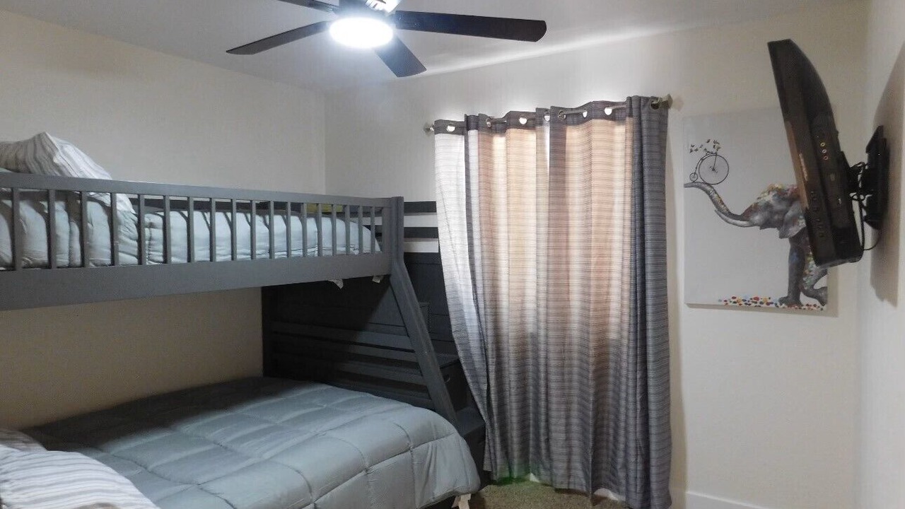 Photo of Bedroom in Sunrise Manor